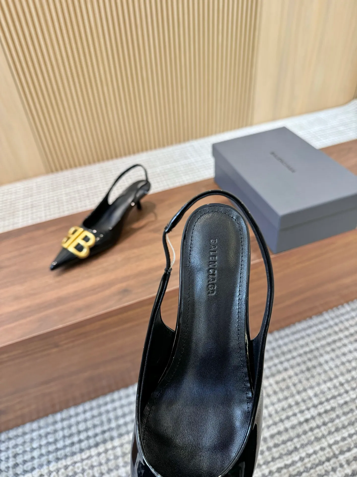 👟👟Ex-factory price 420👟👟 Genuine leather sole +30 BALENCIAGA 25th spring and summer new products Code number: 35-42